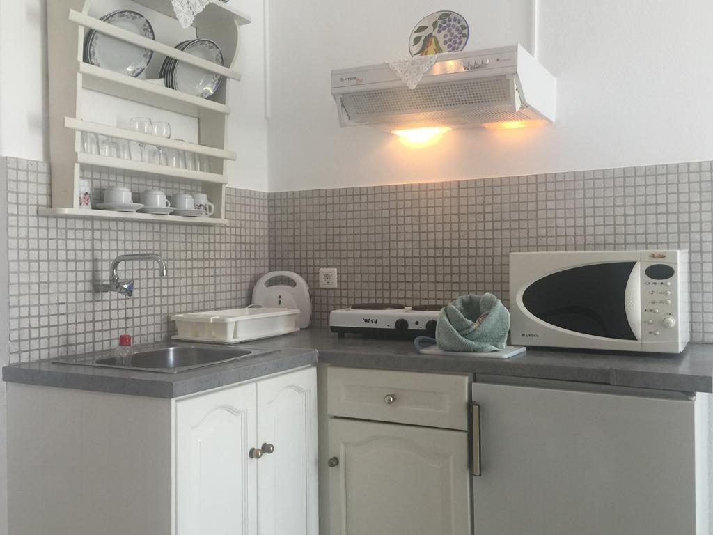 Anna'S Studio Piso Livadi Ngoại thất bức ảnh